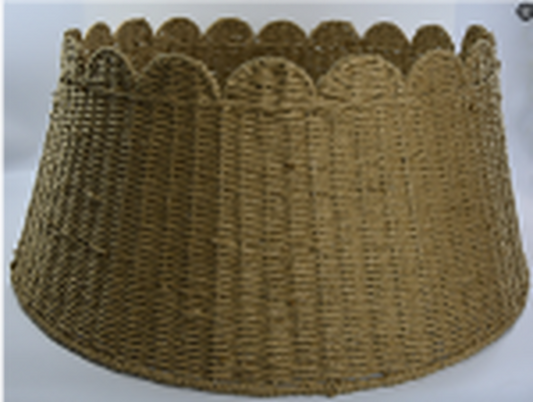 Paper string tree skirt with Scalloped Edge