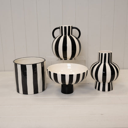 Black and White Ceramic Bowl Decor